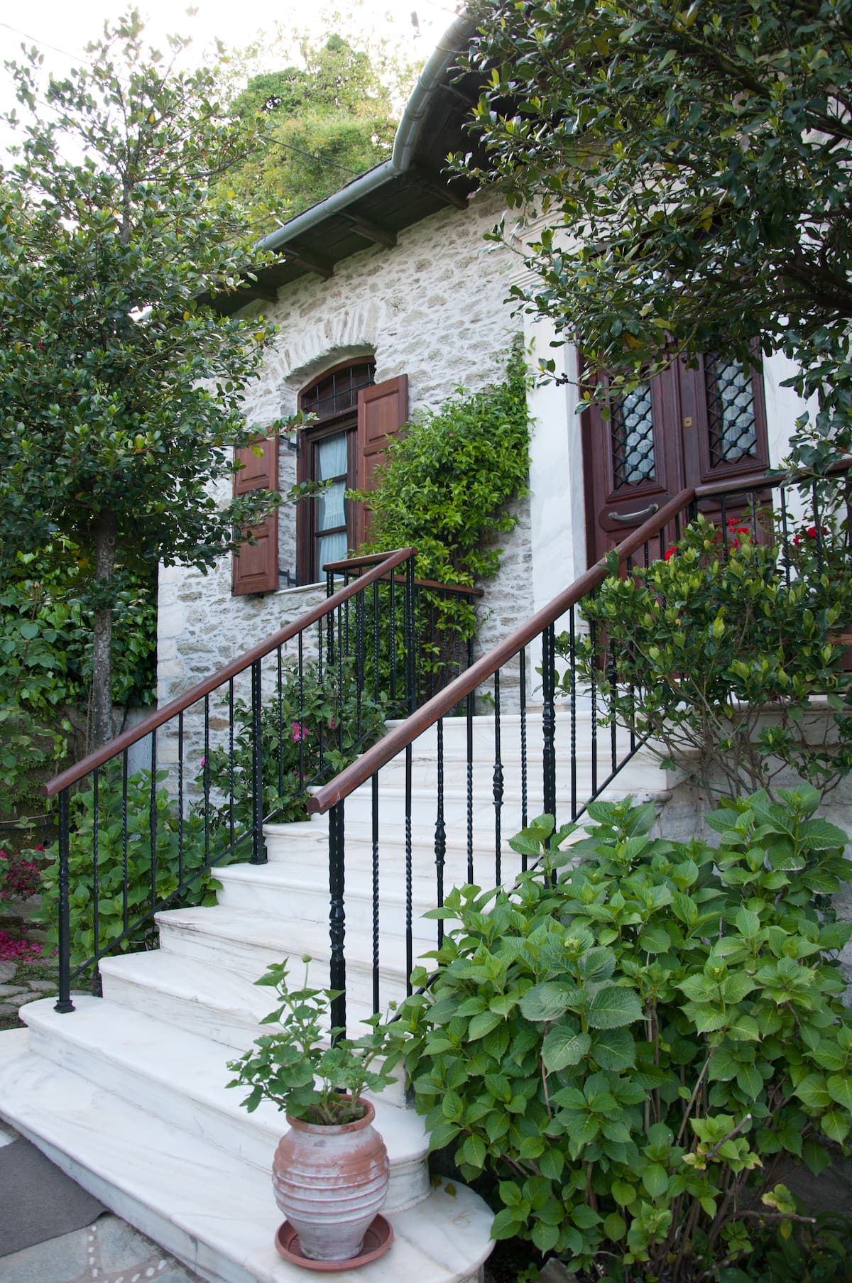 Angonari — Εξωτερικός χώρος · 36/72